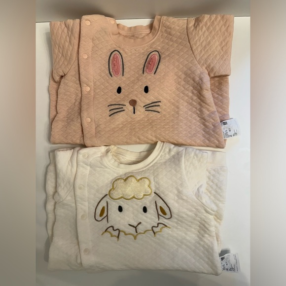 Uniqlo Baby • Bunny and Sheep Button Up Onesie • Size 60 CM • Gently Used - Picture 1 of 5